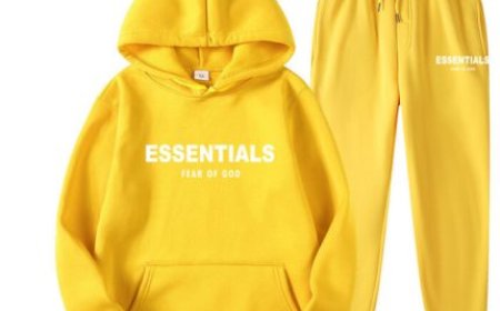 Why Essentialhoodie is the Ultimate Wardrobe Essential for All