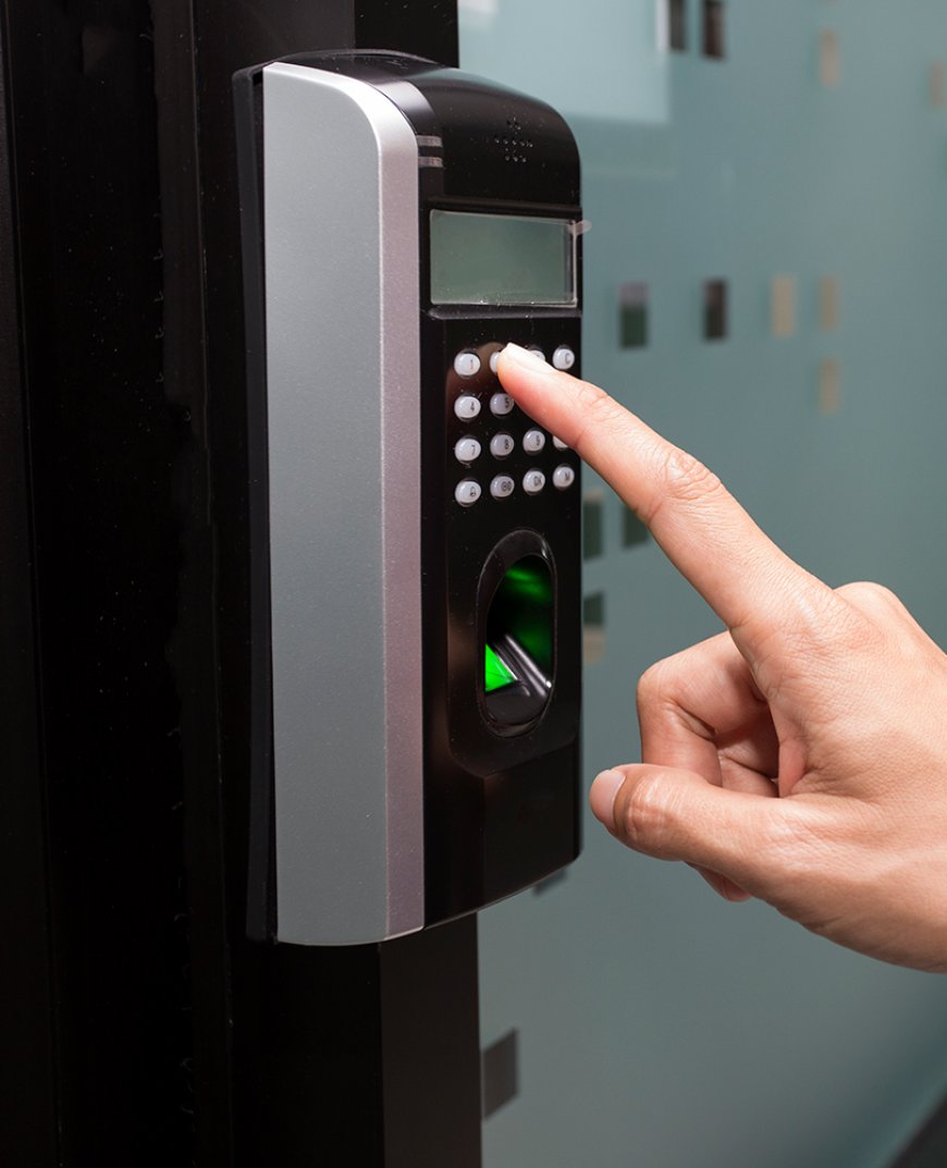 From Mosques to Malls: How Time Attendance Systems Adapt to Multi-Sector Businesses in the UAE