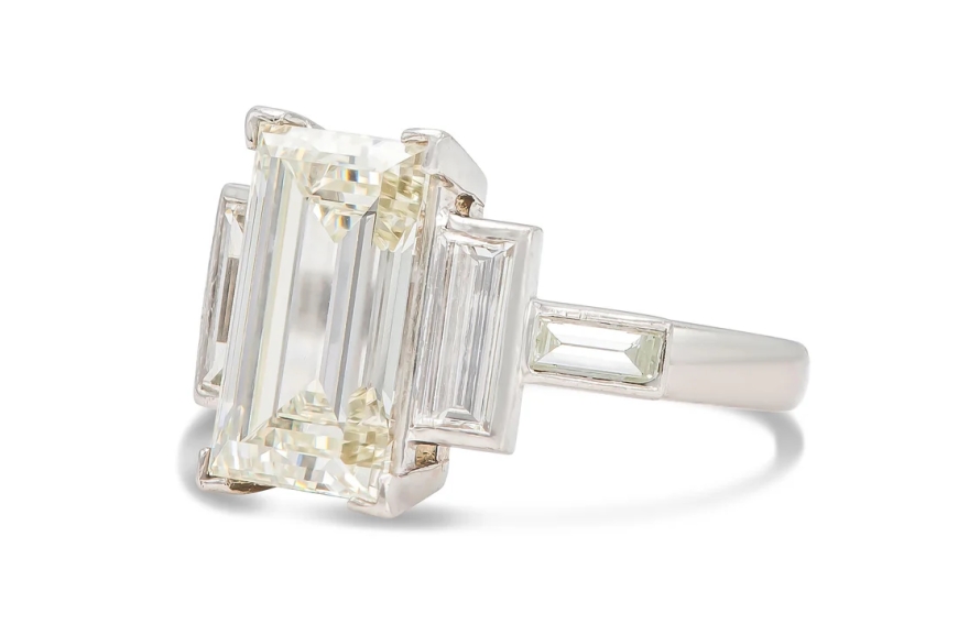 Modern vs. Vintage: Which Engagement Ring Should You Choose?