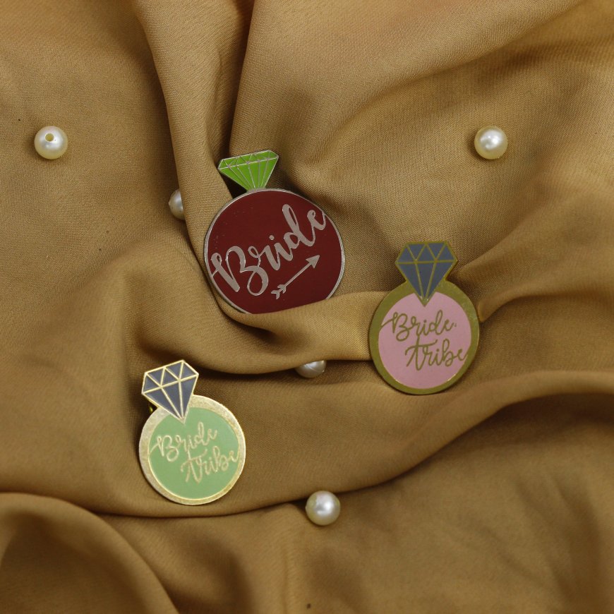 Flower Lapel Pin: A Perfect Touch for Groomsmen & Wedding Suits